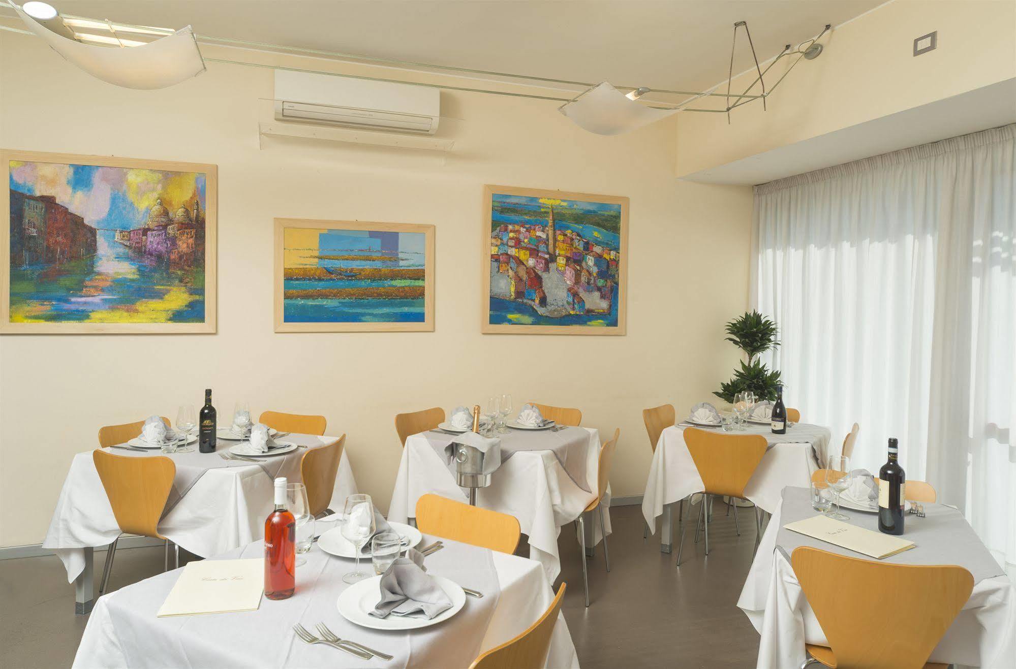Hotel Rosanna 3 Stelle Superior Lido di Jesolo Exterior foto